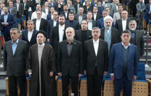 نشست دکتر پزشکیان رئیس‌جمهور با سرمایه گذاران و فعالان اقتصادی لرستان