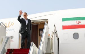 رئیس‌جمهور لرستان را ترک کرد