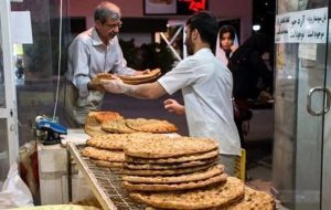 لرستان جزو استانهای پر مصرف نان با دورریز بالا است لرستان جزو استانهای پر مصرف نان با دورریز بالا است