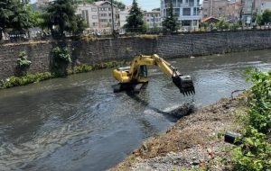 لایروبی رودخانههای لرستان؛ از طرح عمرانی تا فرصت خلق ثروت لایروبی رودخانههای لرستان؛ از طرح عمرانی تا فرصت خلق ثروت