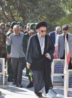 گلزار شهدای خرمآباد گلباران و عطرافشانی شد گلزار شهدای خرمآباد گلباران و عطرافشانی شد