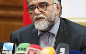 ۴۰۰ هزار دانشآموز و دانشجو در لرستان آماده بازگشت به کلاسها ۴۰۰ هزار دانشآموز و دانشجو در لرستان آماده بازگشت به کلاسها